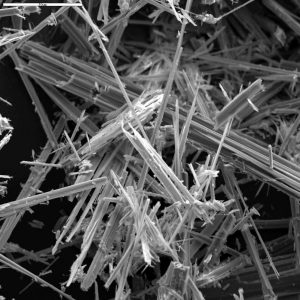Scopri di più sull'articolo Comprendere l’amianto: dalle rocce alle fibre d’amianto